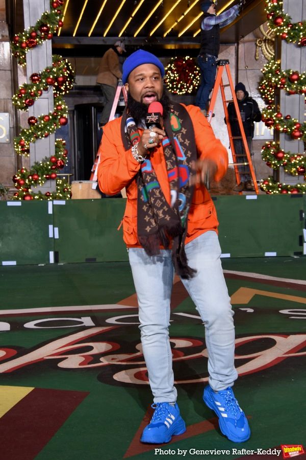 Photos: Gloria Estefan, The Radio City Rockettes, and More Rehearse For the Macy's Thanksgiving Day Parade  Image