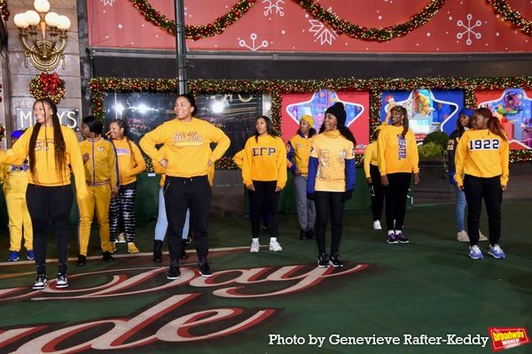 Photos: Gloria Estefan, The Radio City Rockettes, and More Rehearse For the Macy's Thanksgiving Day Parade  Image