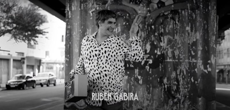 Alonso Barros Pays an Affective Homage to Musical Theater in His Debut Movie TEATRO BR  Image