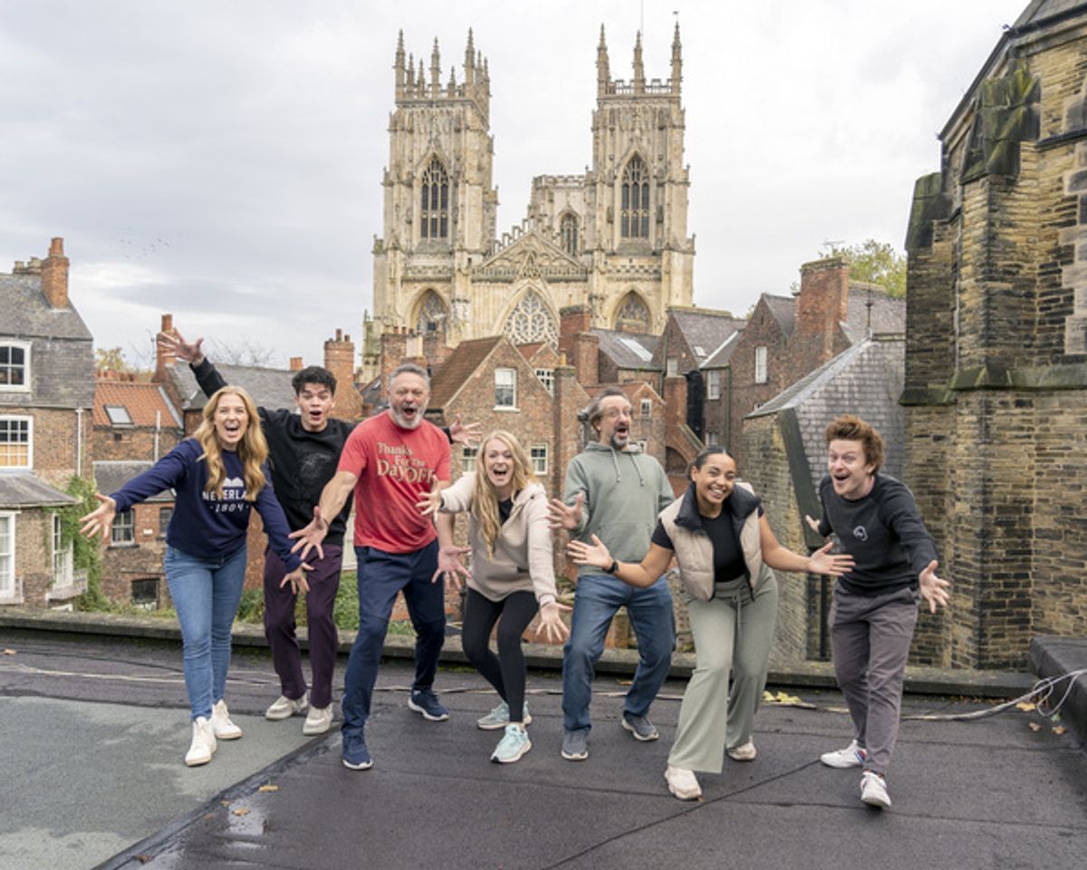  Maddie Moate, Jason Battersby, Paul Hawkyard, Francesca Benton-Stace, Robin Simpson, Faye Campbell & Jonny Weldon     at 