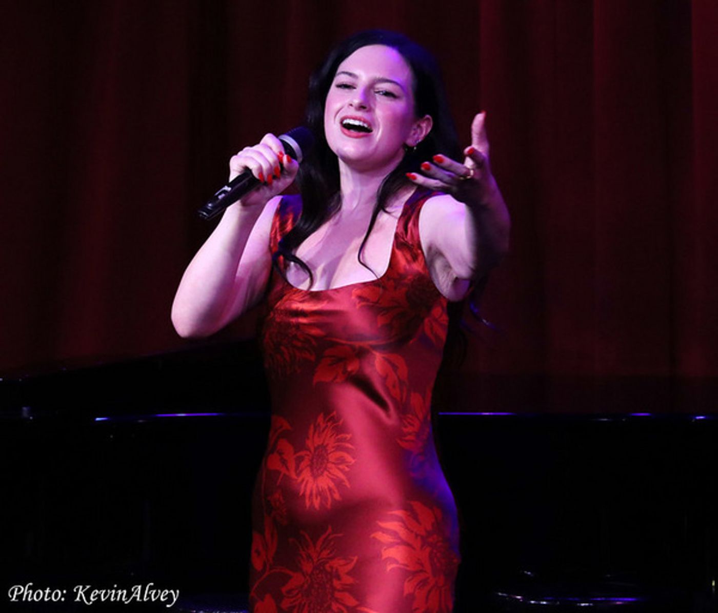 Photos: Maddie Baillio Makes Solo Concert Debut At Birdland  Image
