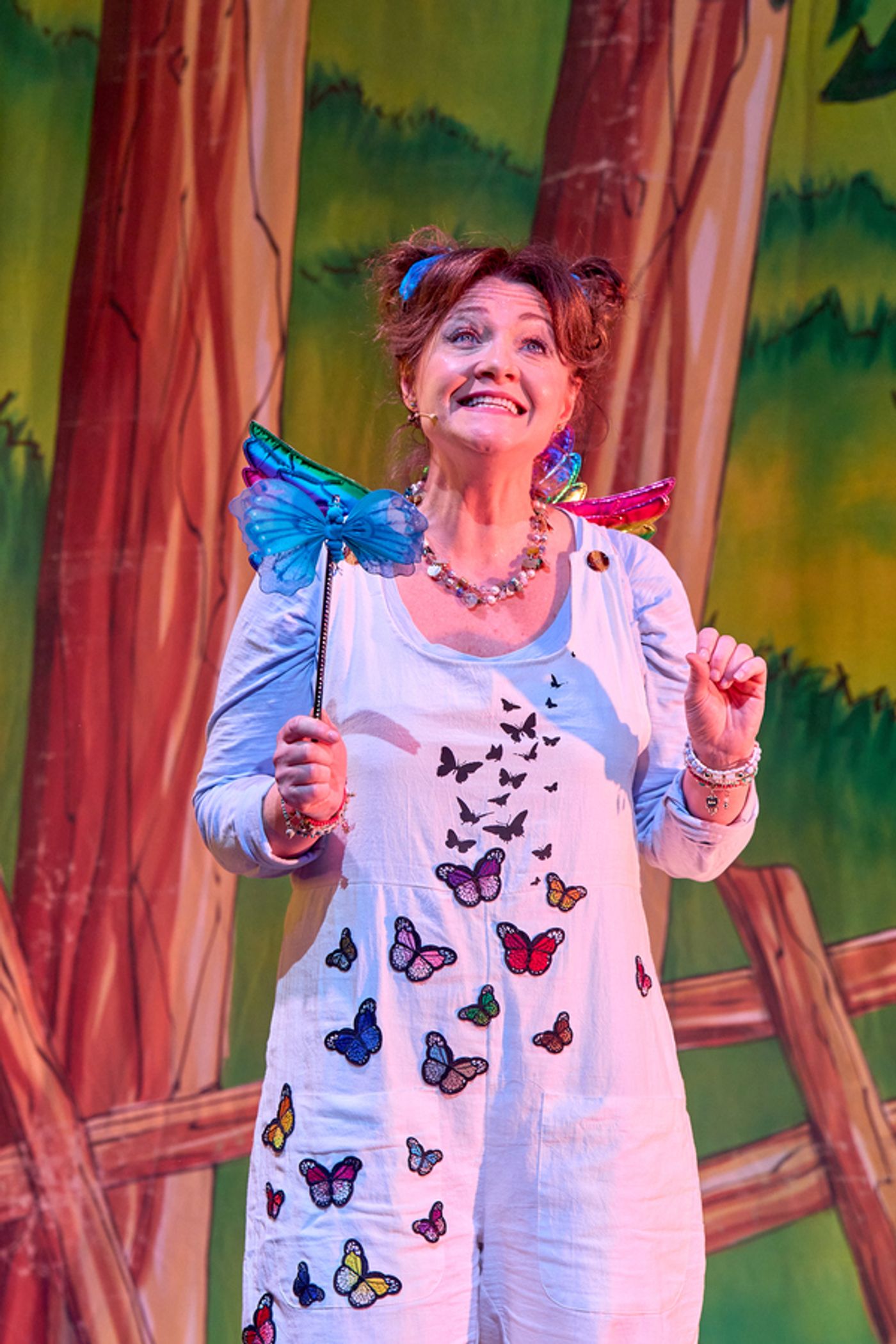 Photos: First Look at MOTHER GOOSE at Hackney Empire  Image
