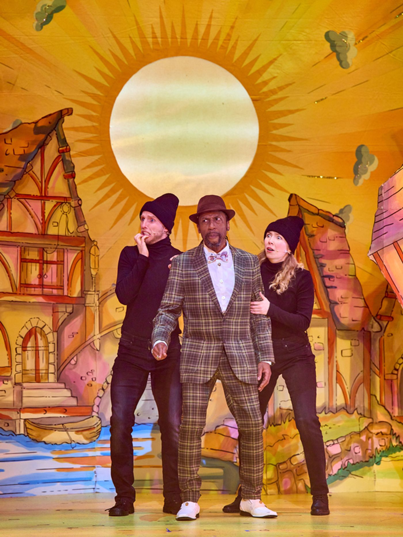 Photos: First Look at MOTHER GOOSE at Hackney Empire  Image