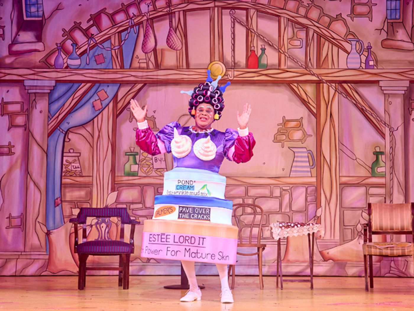 Photos: First Look at MOTHER GOOSE at Hackney Empire  Image