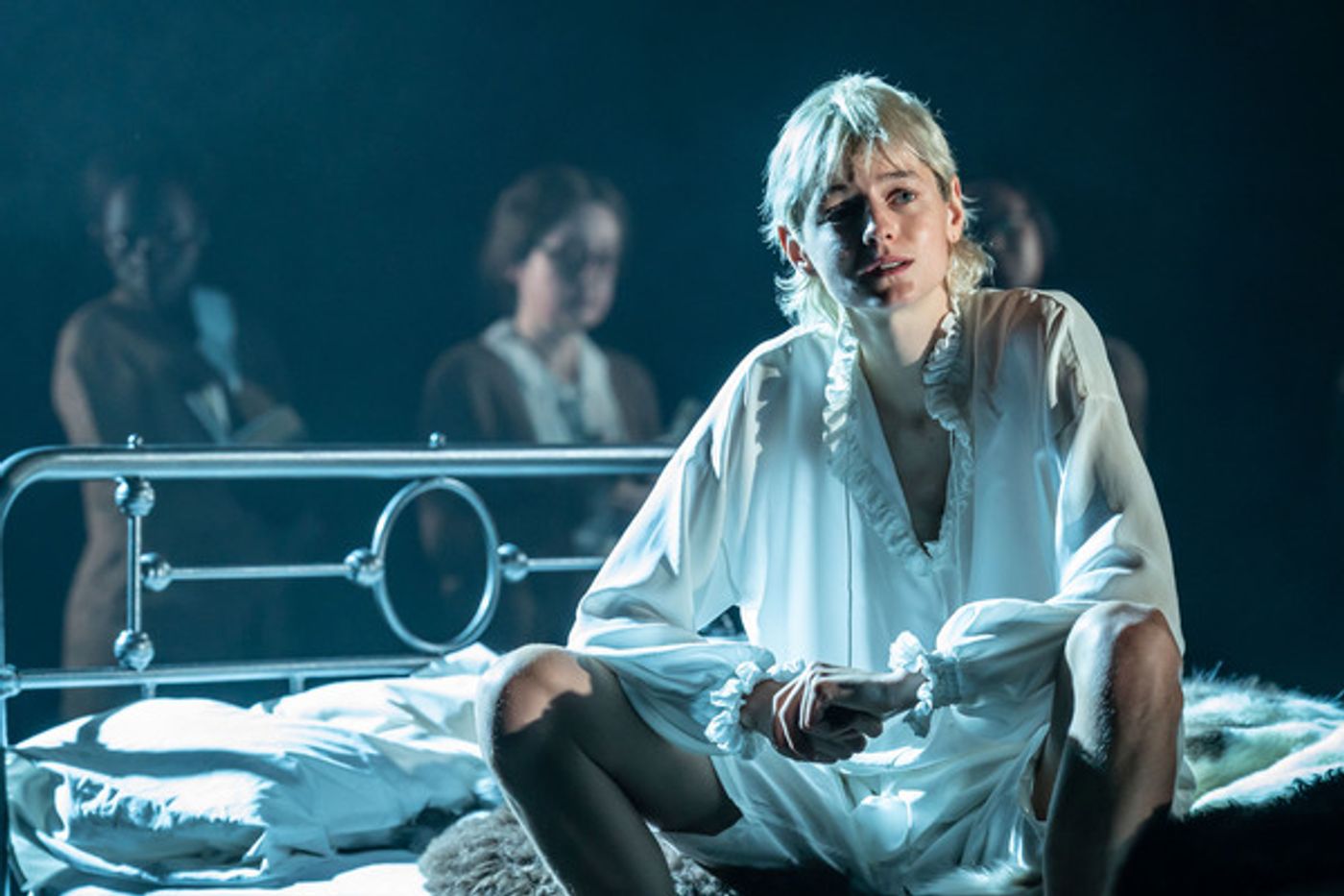 Photos: First Look at Emma Corrin in MGC's ORLANDO at the Garrick Theatre  Image