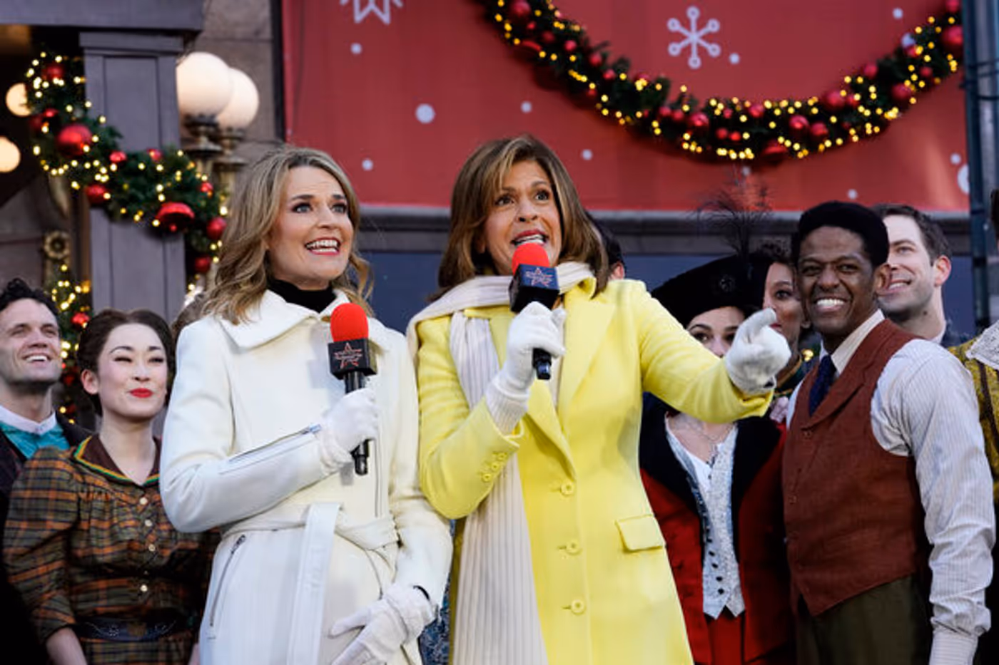 Photos: Broadway Comes to the Macy's Thanksgiving Day Parade  Image