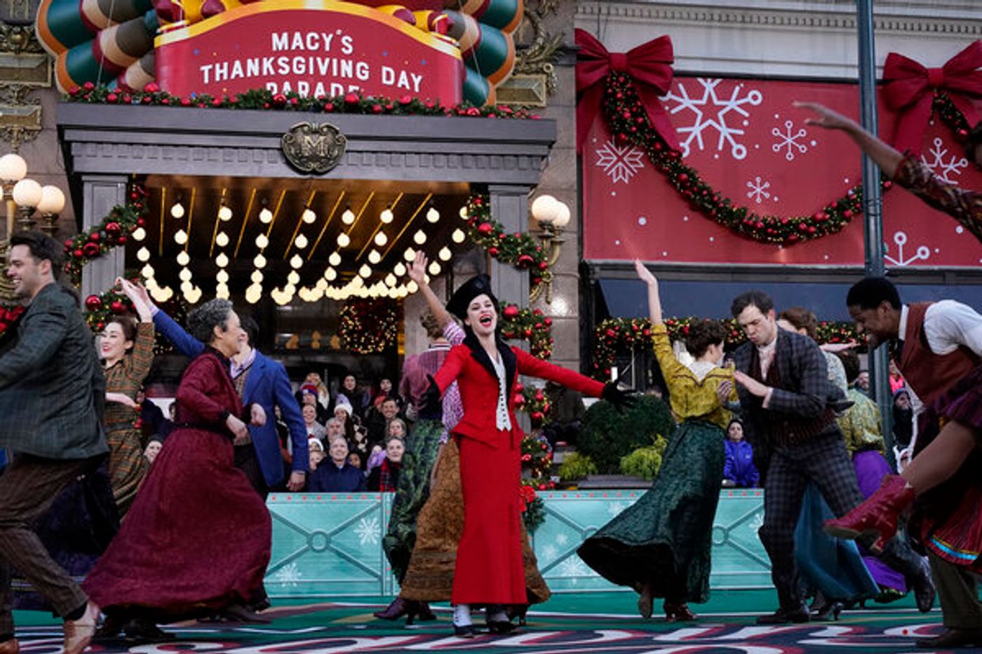 Photos: Broadway Comes to the Macy's Thanksgiving Day Parade  Image