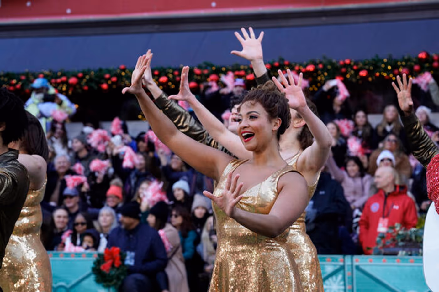 Photos: Broadway Comes to the Macy's Thanksgiving Day Parade  Image