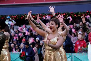 Alex Hairston & The Cast of "A Beautiful Noise" @ BroadwayWorld Alex Hairston & The Cast of "A Beautiful Noise" Photo