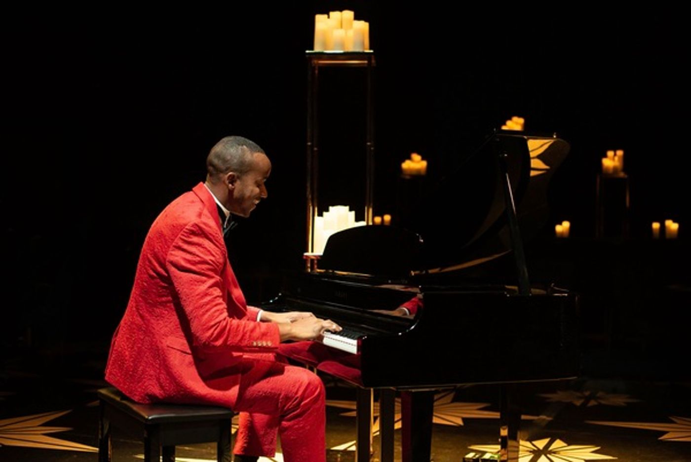 Photos: First Look at ILLUMINATION at Prima Theatre Photos: First Look at ILLUMINATION at Prima Theatre Image