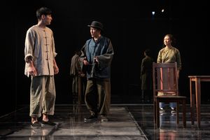 Eric Yang, Jinn S. Kim and Amy Kim Waschke @ BroadwayWorld Eric Yang, Jinn S. Kim and Amy Kim Waschke Photo