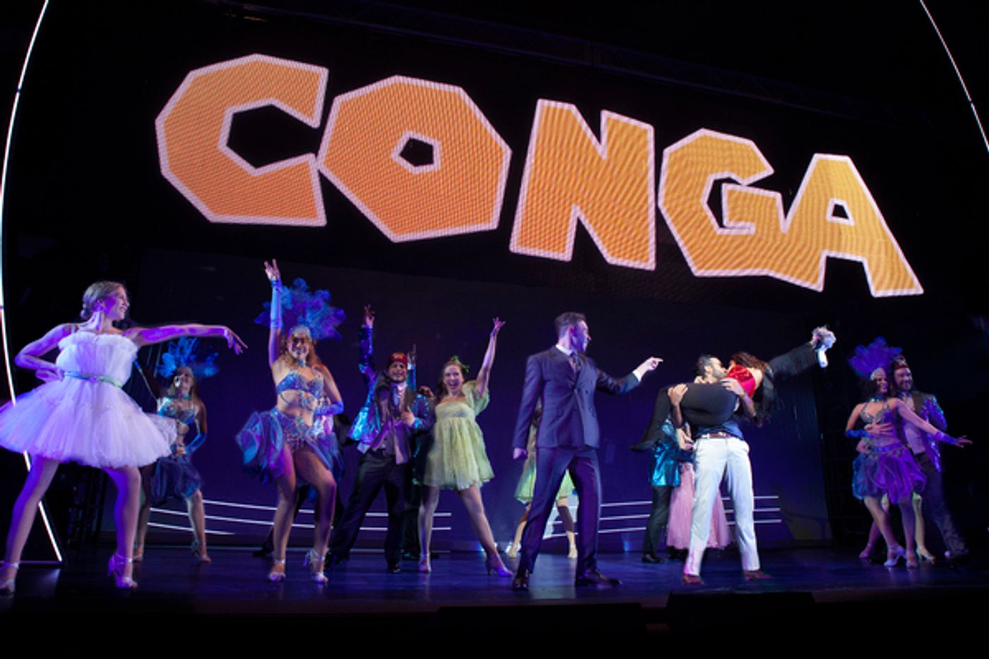 Photos: See New Images of Gaby Albo & More in the National Tour of ON YOUR FEET!  Image