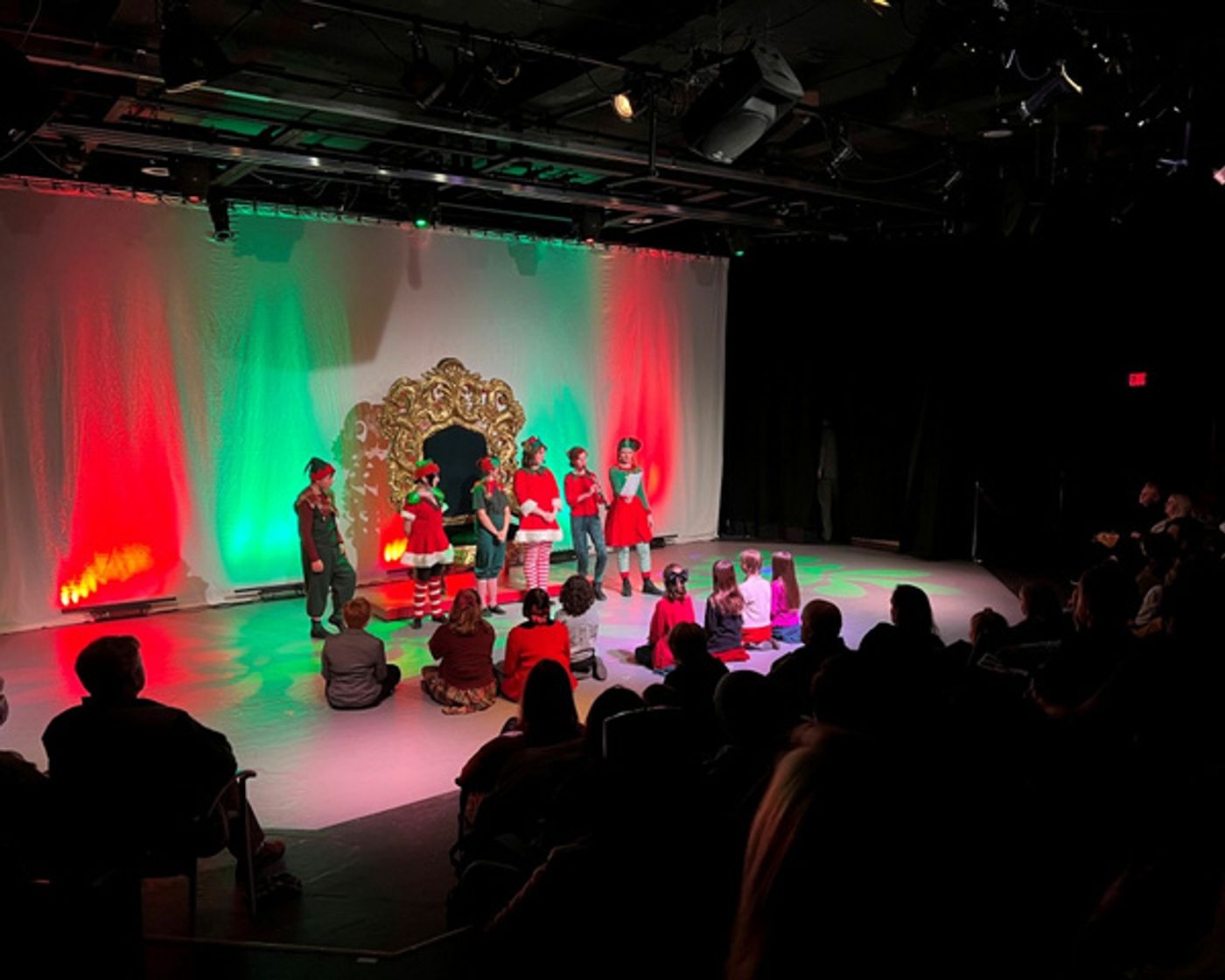 Photos: First Look At MIRACLE ON 34TH STREET At Theatrikos  Image