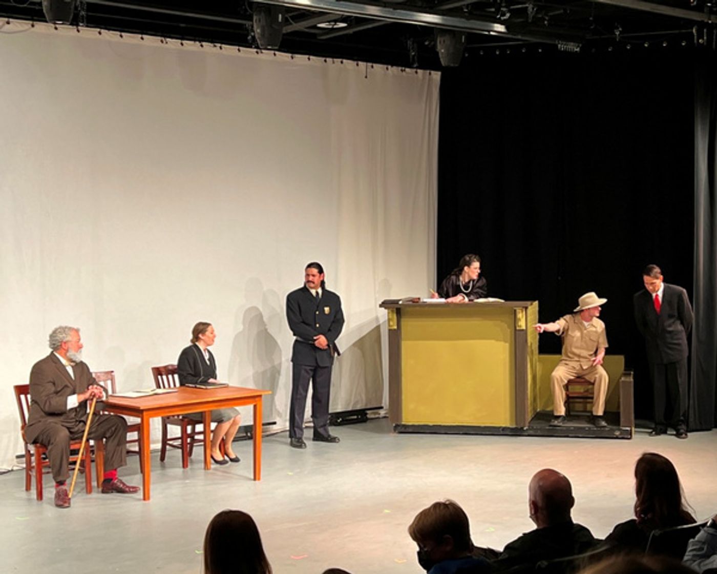 Photos: First Look At MIRACLE ON 34TH STREET At Theatrikos  Image