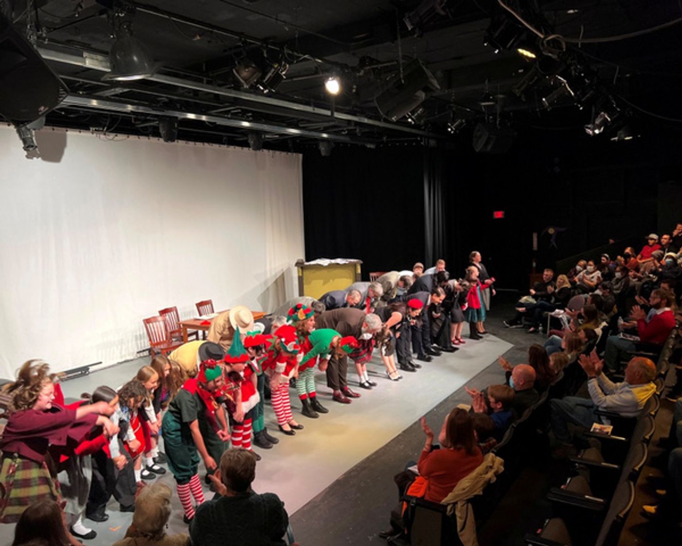 Photos: First Look At MIRACLE ON 34TH STREET At Theatrikos  Image