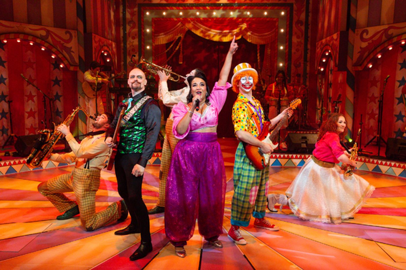 Photos: First Look At GOLDILOCKS AND THE THREE BEARS At The New Wolsey Theatre Ipswich  Image