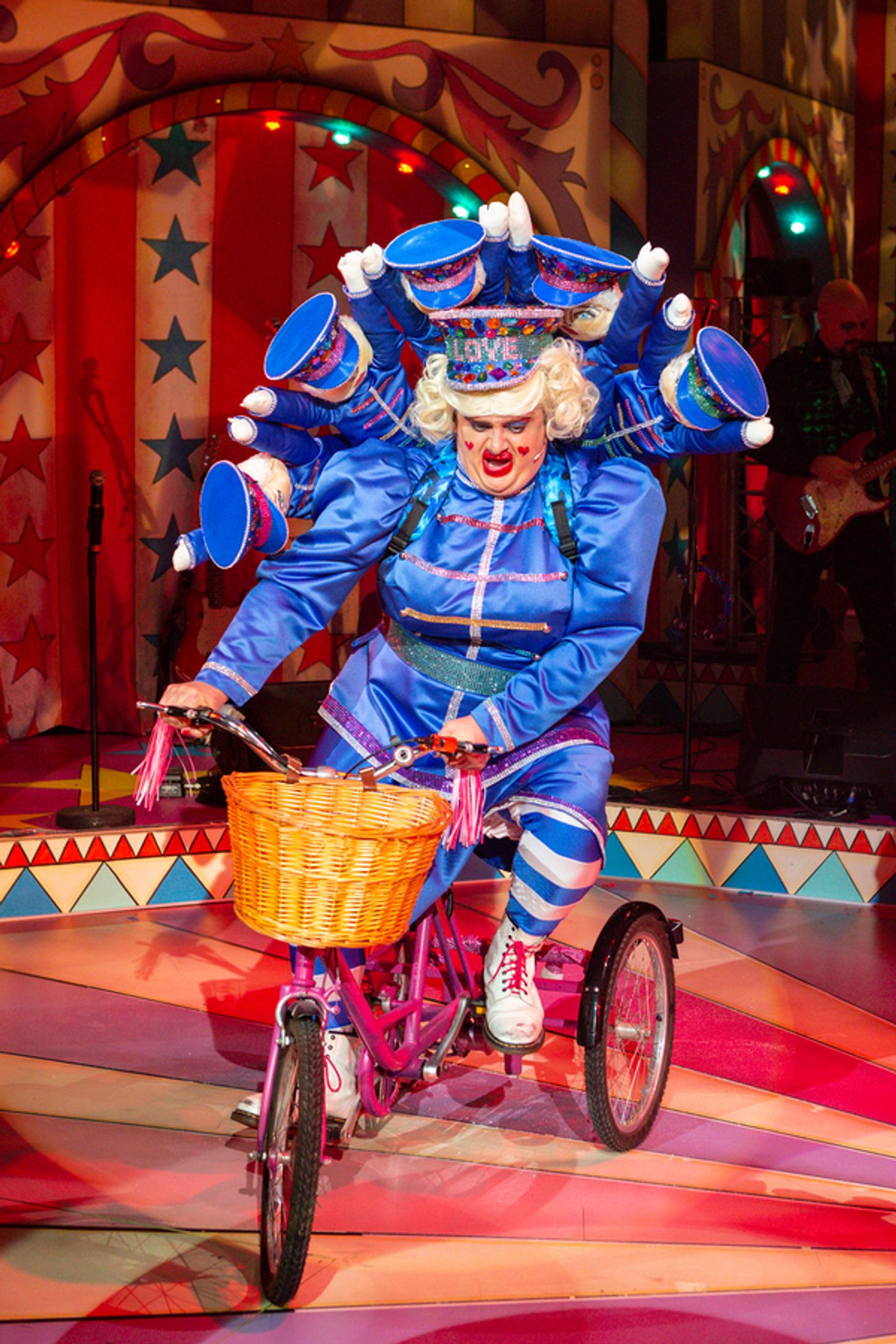 Photos: First Look At GOLDILOCKS AND THE THREE BEARS At The New Wolsey Theatre Ipswich  Image