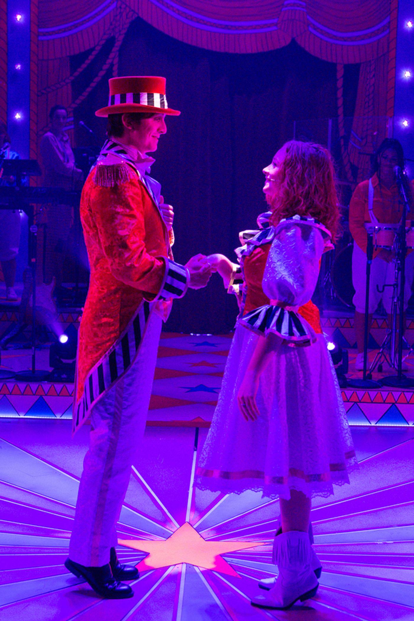 Photos: First Look At GOLDILOCKS AND THE THREE BEARS At The New Wolsey Theatre Ipswich  Image