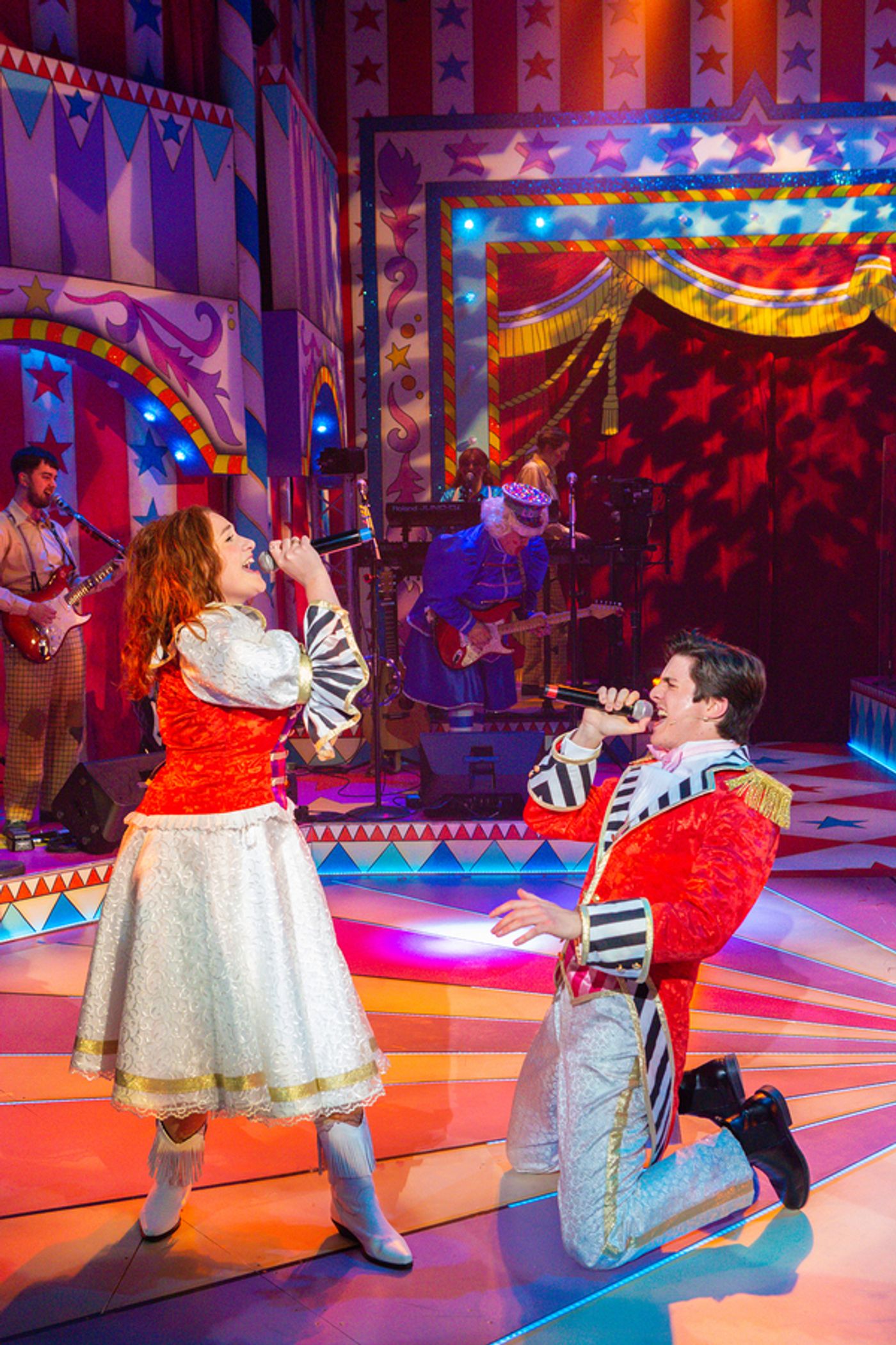 Photos: First Look At GOLDILOCKS AND THE THREE BEARS At The New Wolsey Theatre Ipswich  Image