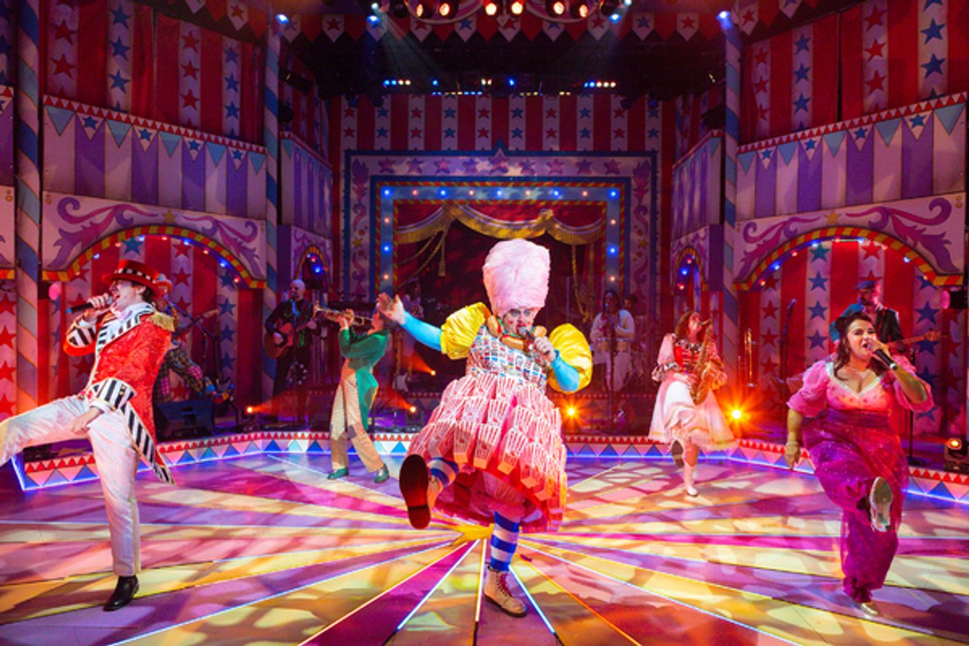 Photos: First Look At GOLDILOCKS AND THE THREE BEARS At The New Wolsey Theatre Ipswich  Image