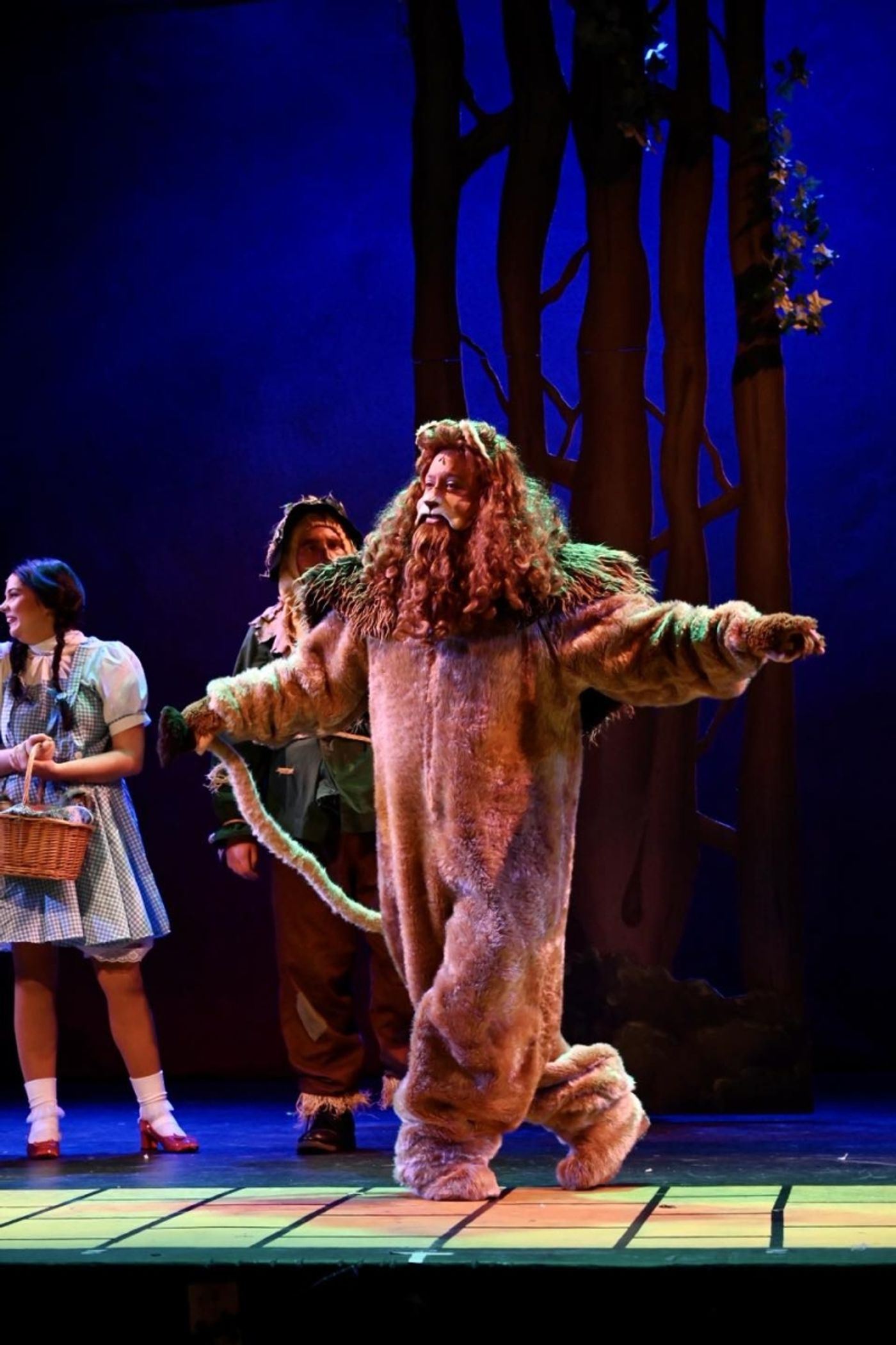 Review: THE WIZARD OF OZ at CM Performing Arts Center  Image