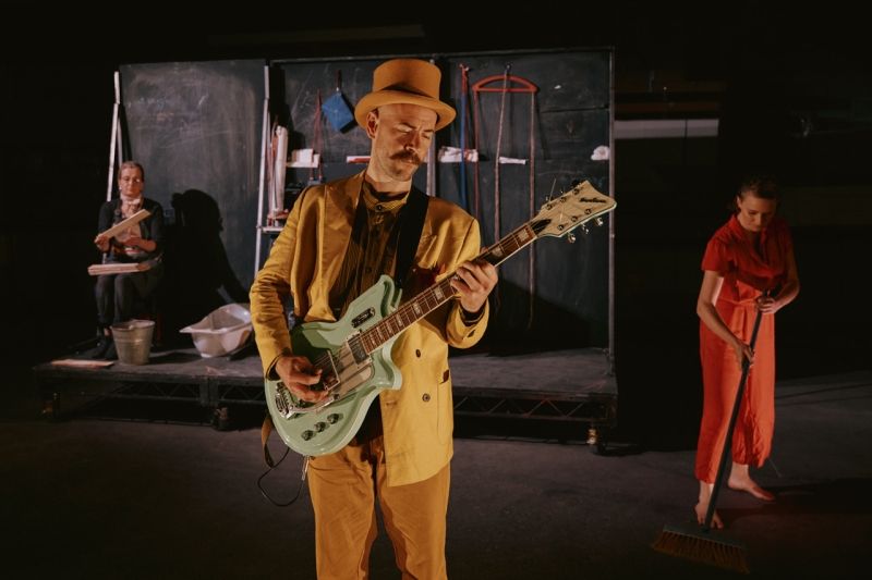 The Community Practice of North East Dance Artist Esther Huss and Collaborators of STAIRWALL  Image