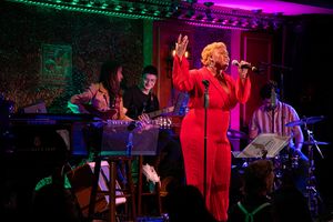 Saige Noelle sings I Will Survive by Gloria Gaynor at 54 Sings For Planned Parenthood, hosted by Mikayla Petrilla at 54 Below. @ BroadwayWorld Saige Noelle sings I Will Survive by Gloria Gaynor at 54 Sings For Planned Parenthood Photo