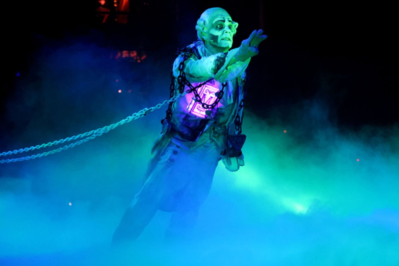 Photos: Get a First Look at A CHRISTMAS CAROL at North Shore Music Theatre  Image