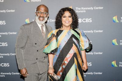 Bebe and Cece Winans Photo