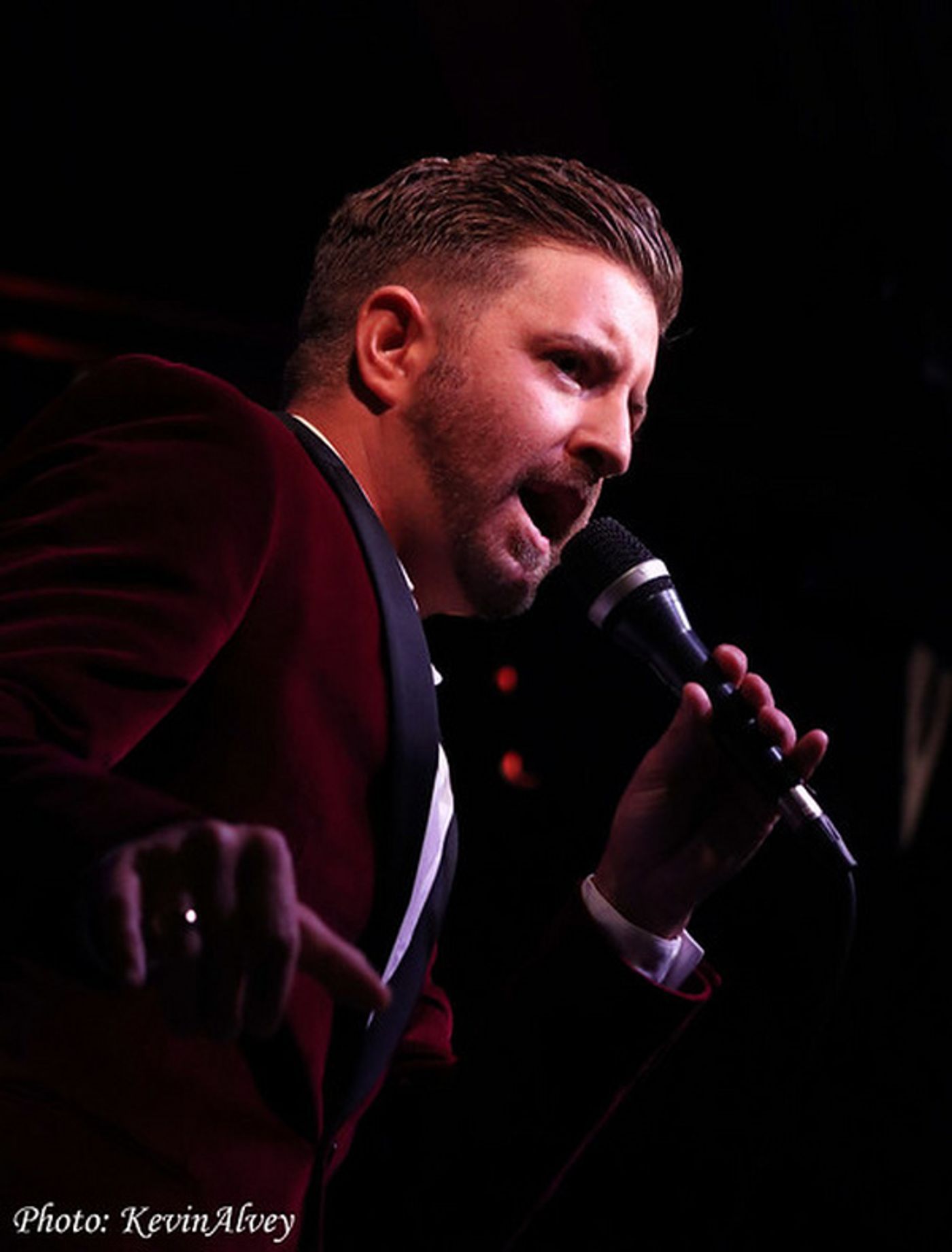 Photos: THE VOICE Runner-Up Billy Gilman Storms The Birdland Stage With A Holiday Show!  Image