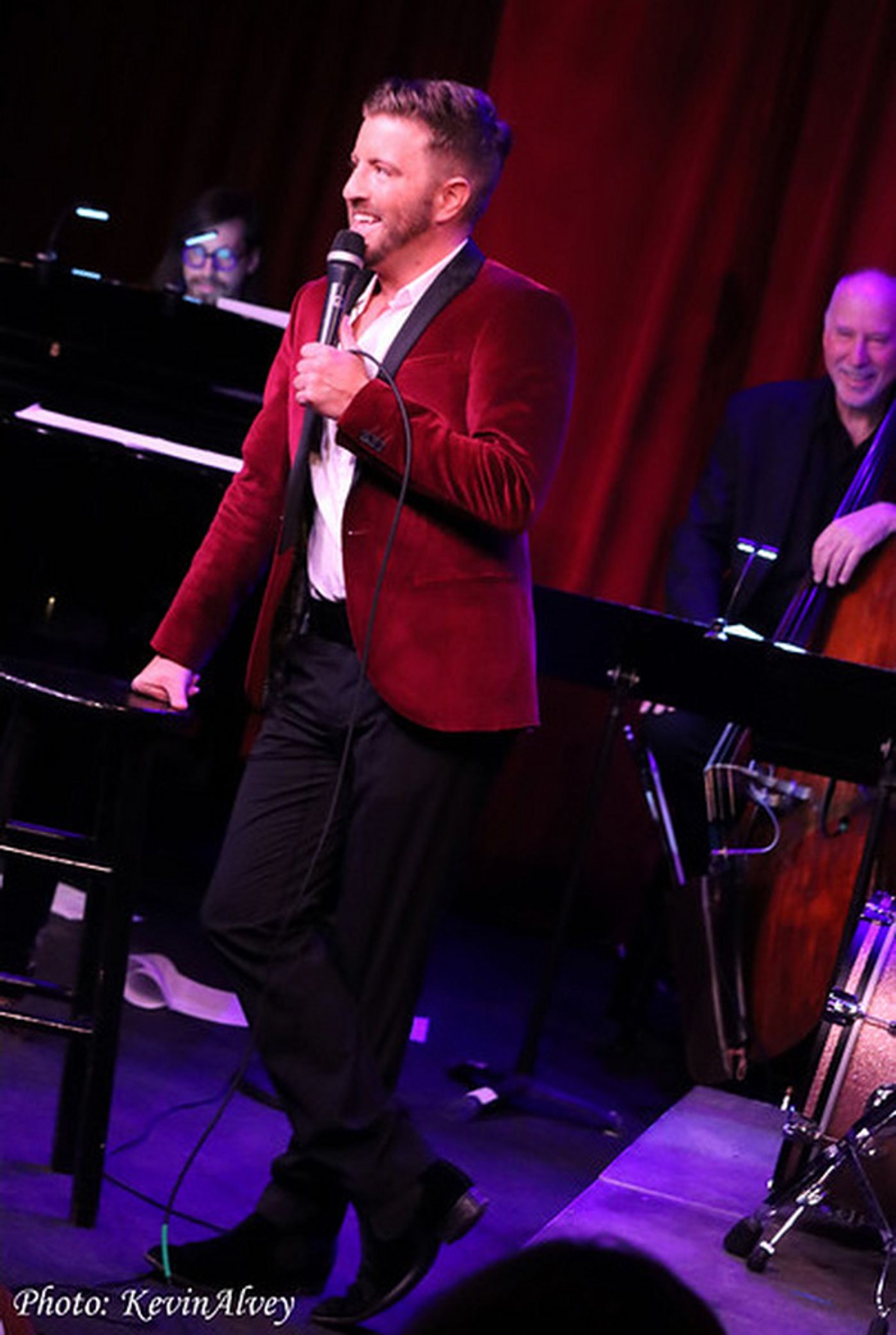 Photos: THE VOICE Runner-Up Billy Gilman Storms The Birdland Stage With A Holiday Show!  Image
