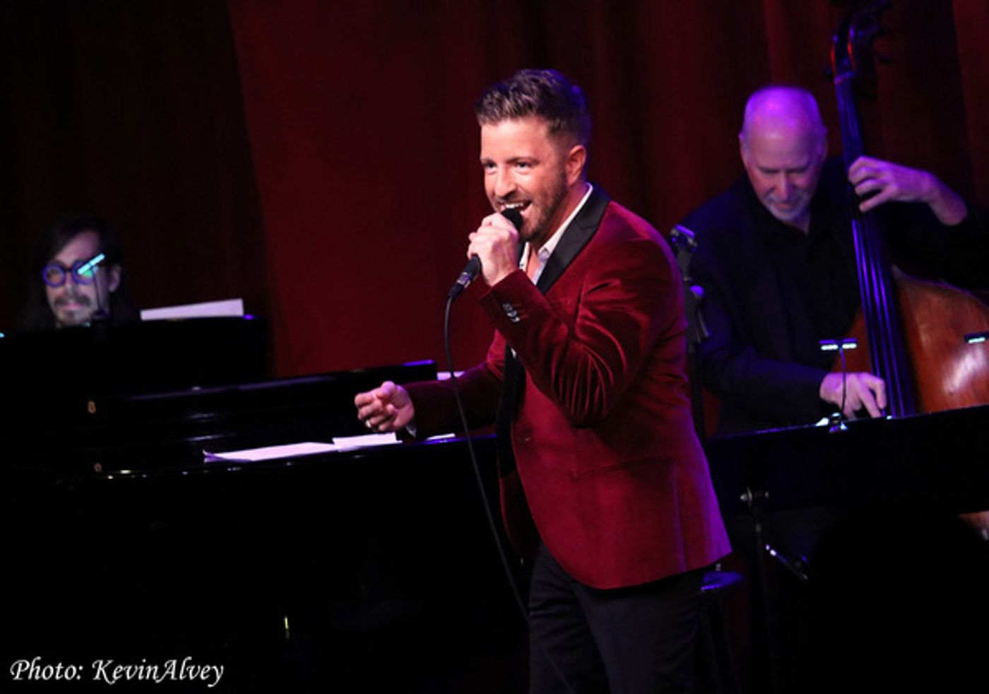Photos: THE VOICE Runner-Up Billy Gilman Storms The Birdland Stage With A Holiday Show!  Image