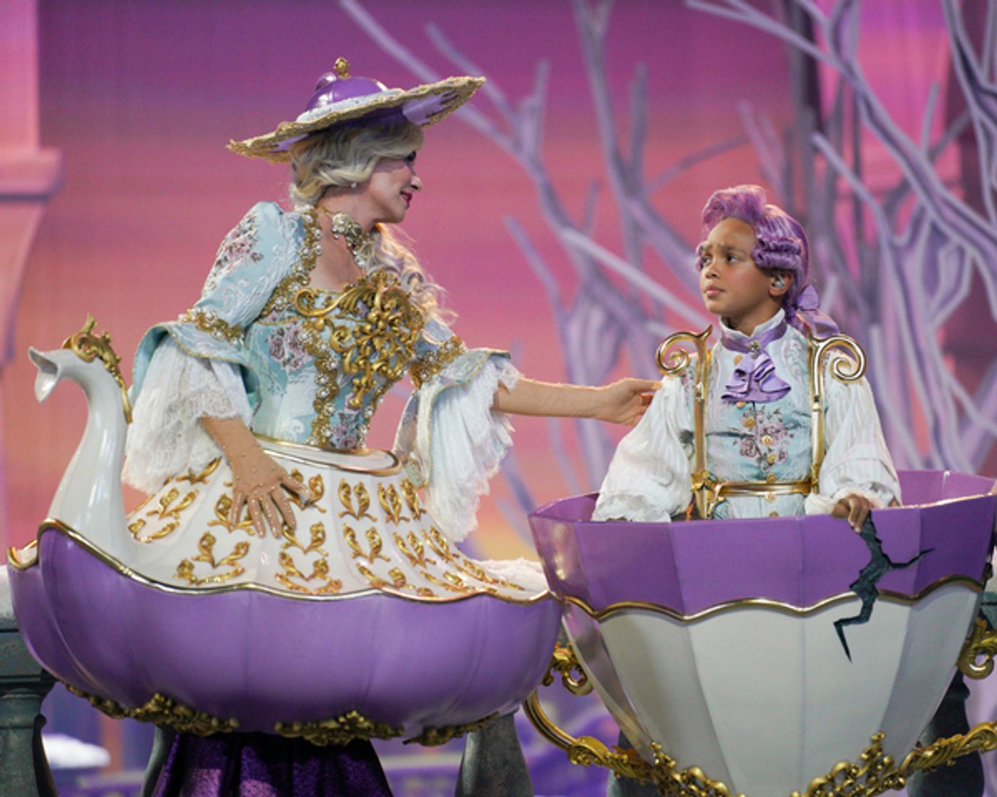 Photos: New Stills of Joshua Henry, H.E.R. & More in BEAUTY & THE BEAST: A 30TH CELEBRATION  Image