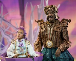 Leo Abelo Perry and David Alan Grier Photo