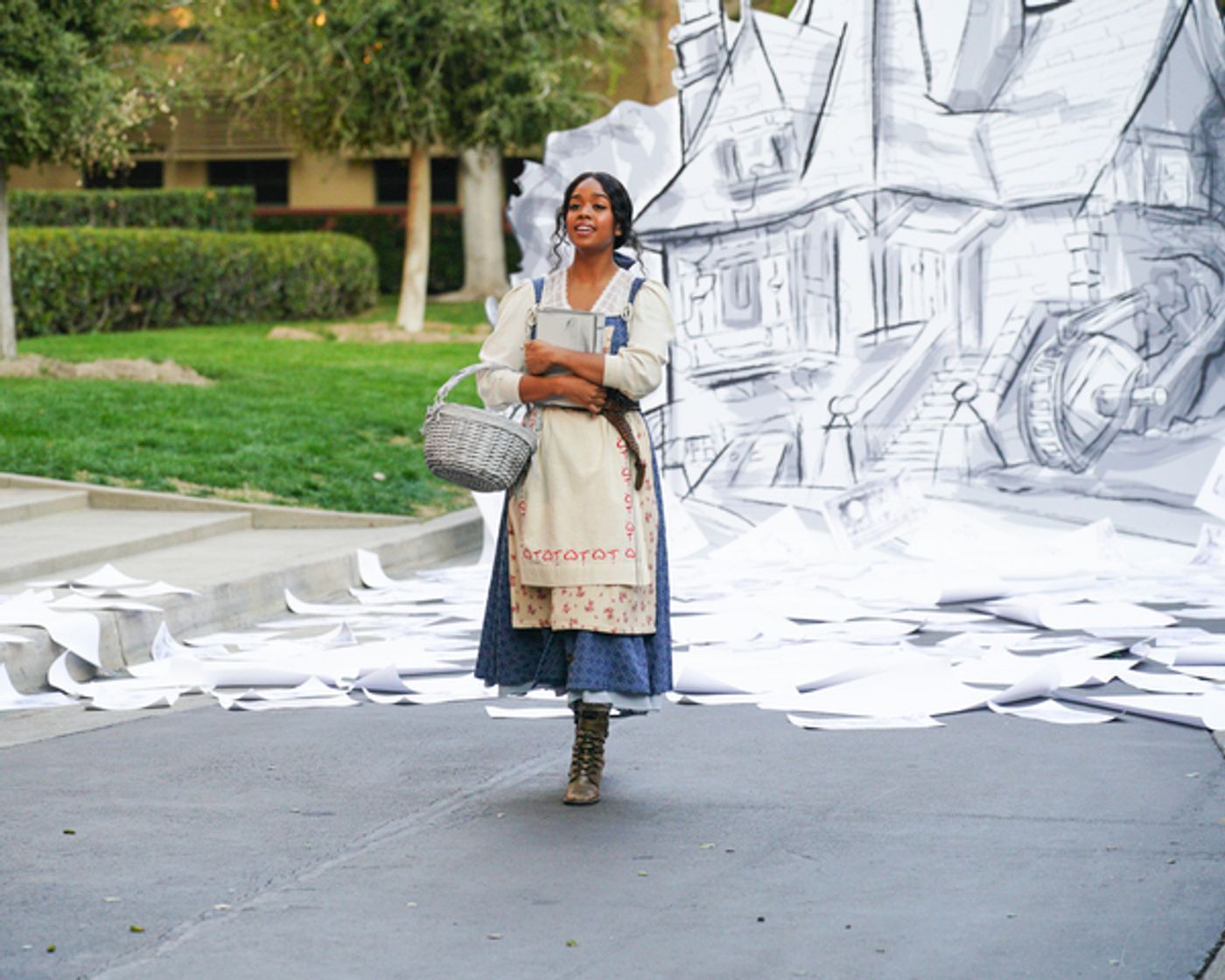 Photos: New Stills of Joshua Henry, H.E.R. & More in BEAUTY & THE BEAST: A 30TH CELEBRATION  Image