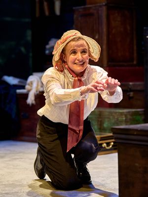 Lyndsey Marshal Photo