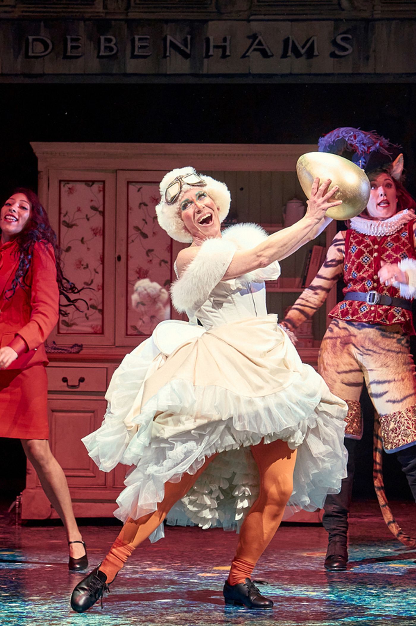 Photos: First Look at Ian McKellen, John Bishop & More in MOTHER GOOSE UK & Ireland Tour  Image