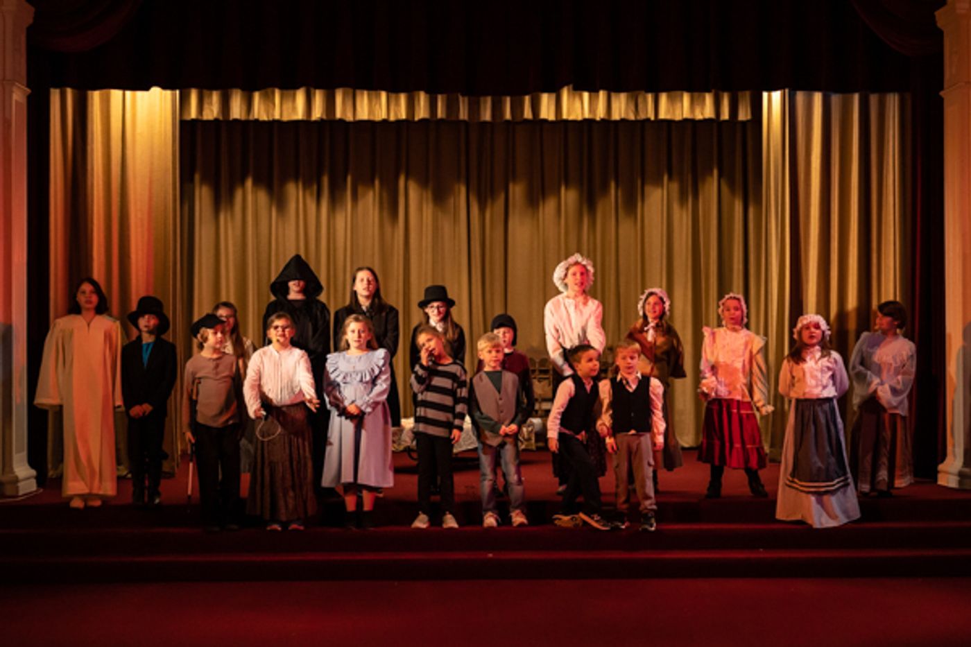 Photos: First look at Rise Up Art Alliance's A CHRISTMAS CAROL Photos: First look at Rise Up Art Alliance's A CHRISTMAS CAROL Image