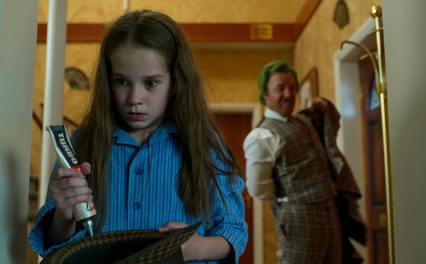 Photos: Netflix Shares New MATILDA THE MUSICAL Film Stills — photo 1 of 17
