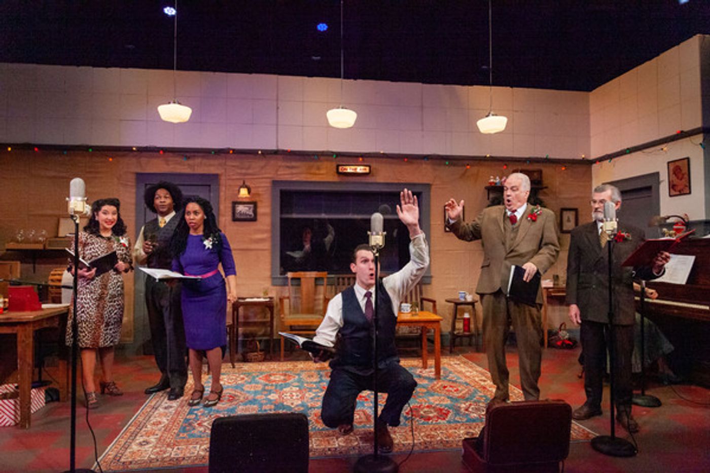 Photos: First Look At IT'S A WONDERFUL LIFE: A LIVE RADIO PLAY At The Gamm Theatre  Image
