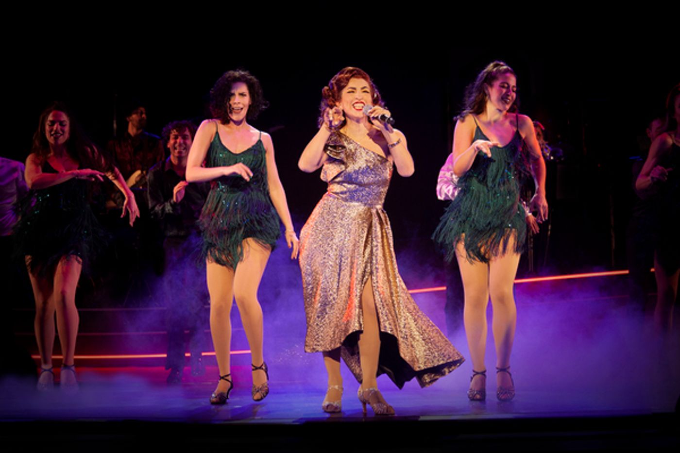 Review: ON YOUR FEET! THE STORY OF EMILIO & GLORIA ESTEFAN at The Majestic Theatre  Image