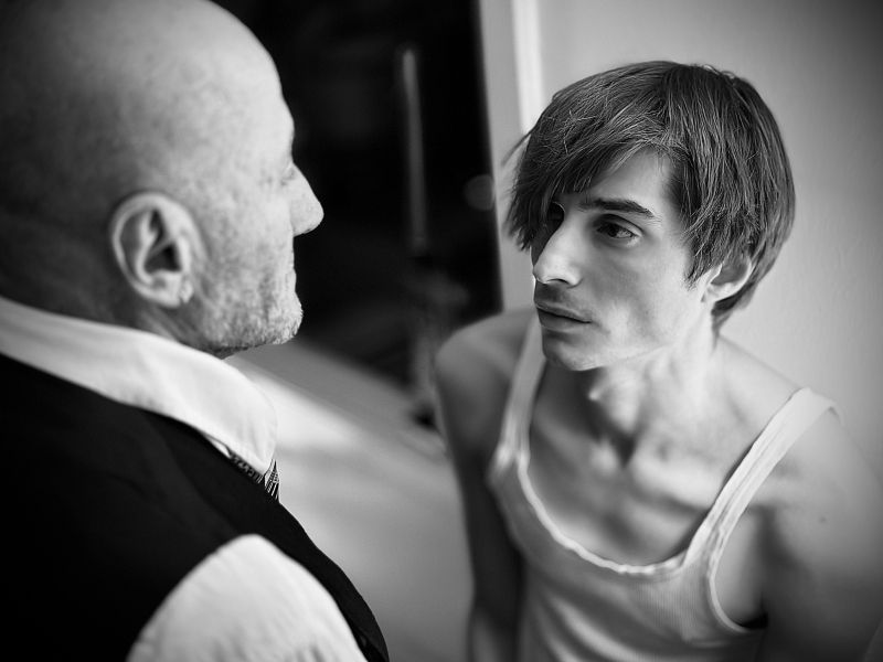 Review: IN CASA CON CLAUDE 3.0 al Teatro Lo Spazio Review: IN CASA CON CLAUDE 3.0 al Teatro Lo Spazio Image