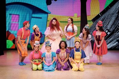 Desi Dennis-Dylan, Olivia Sanabia, and the cast Photo
