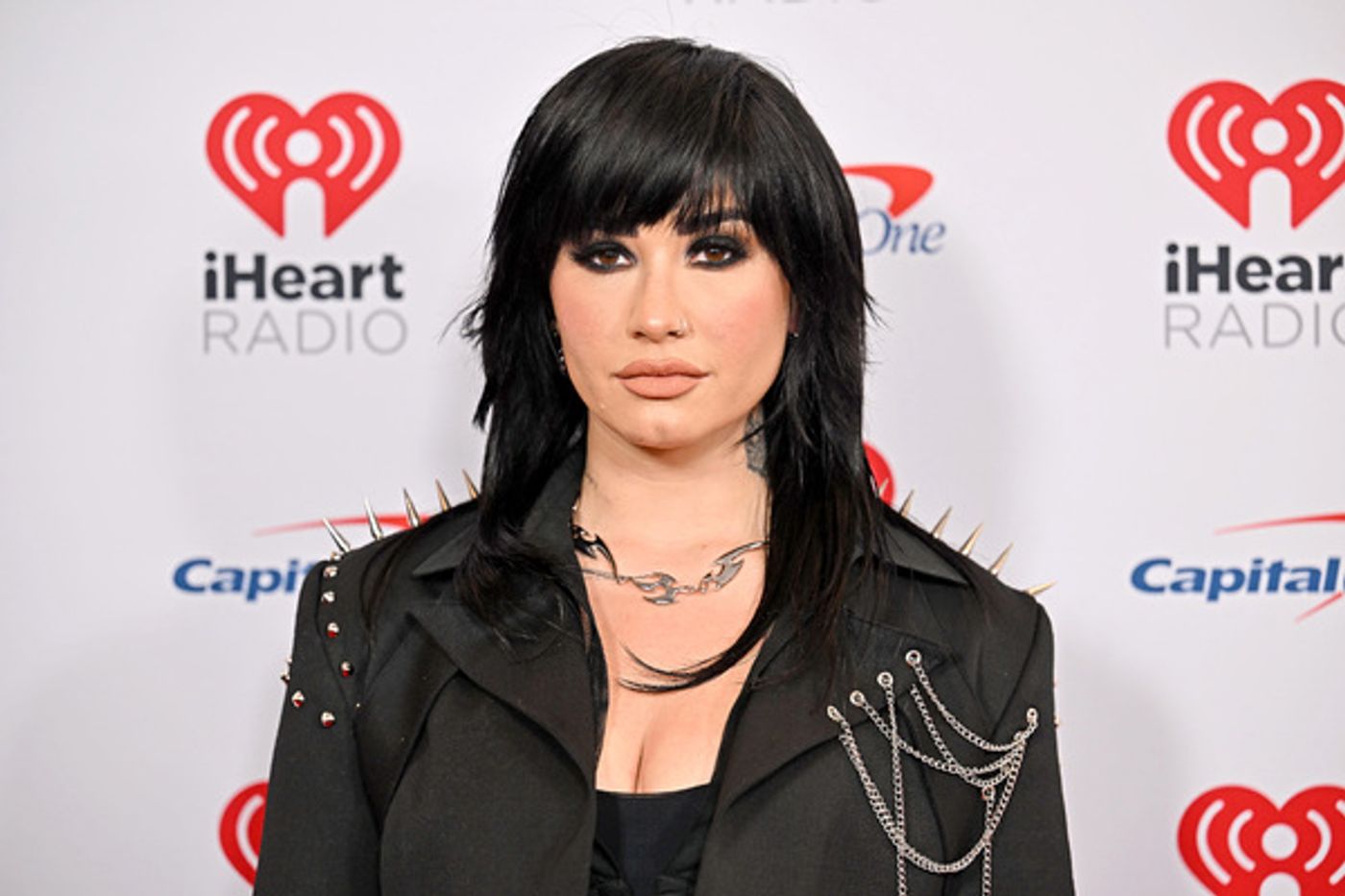 Photos: Dove Cameron, Dua Lipa & More Attend iHeart Radio's Jingle Ball  Image