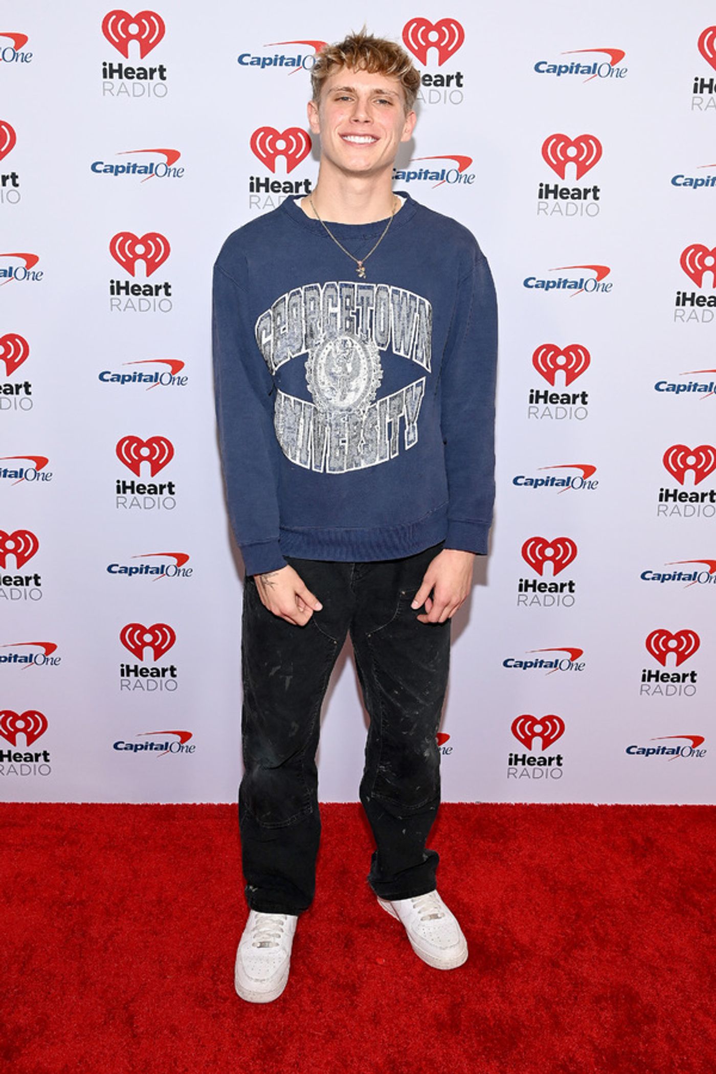 Photos: Dove Cameron, Dua Lipa & More Attend iHeart Radio's Jingle Ball  Image