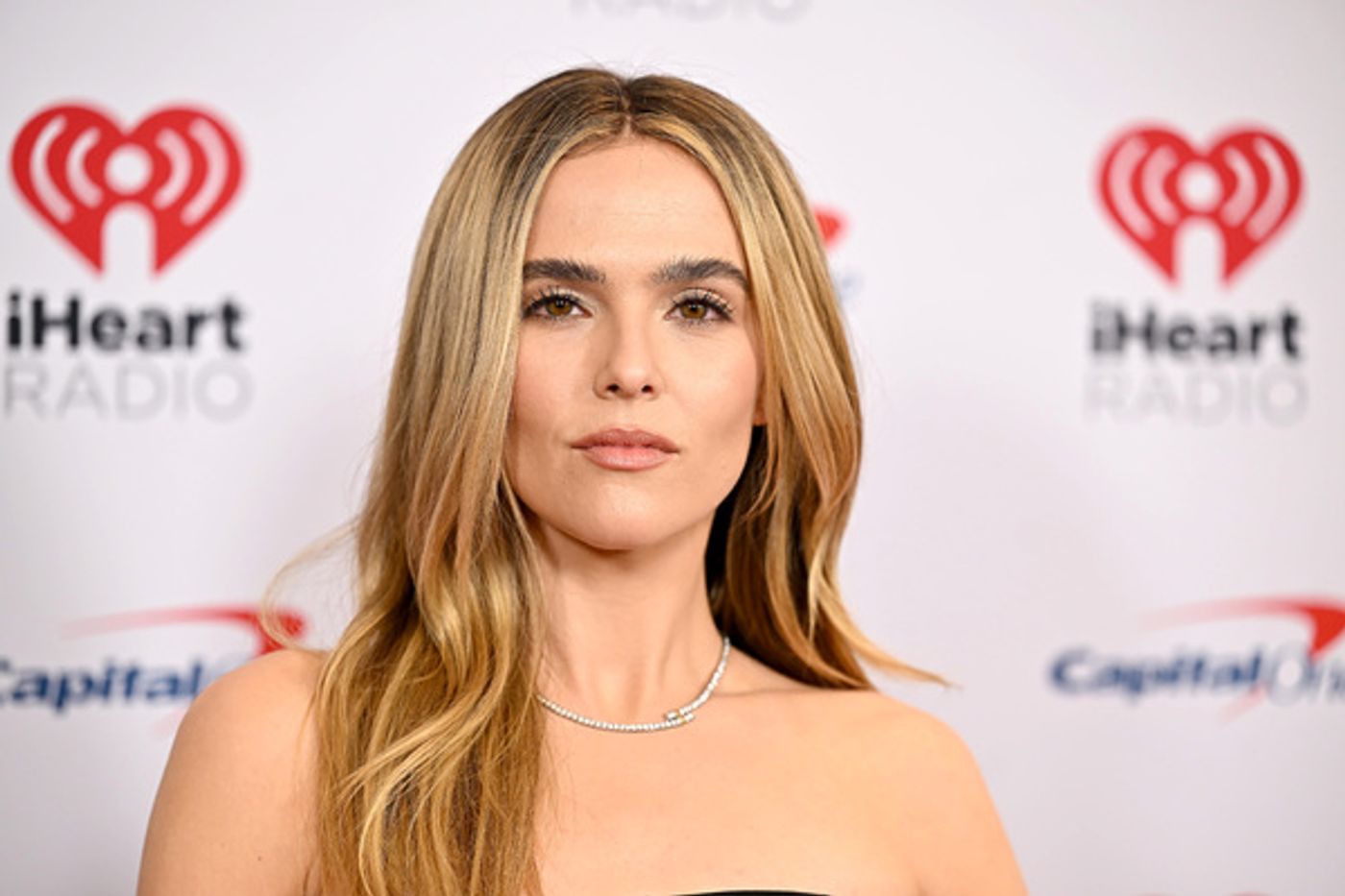 Photos: Dove Cameron, Dua Lipa & More Attend iHeart Radio's Jingle Ball  Image