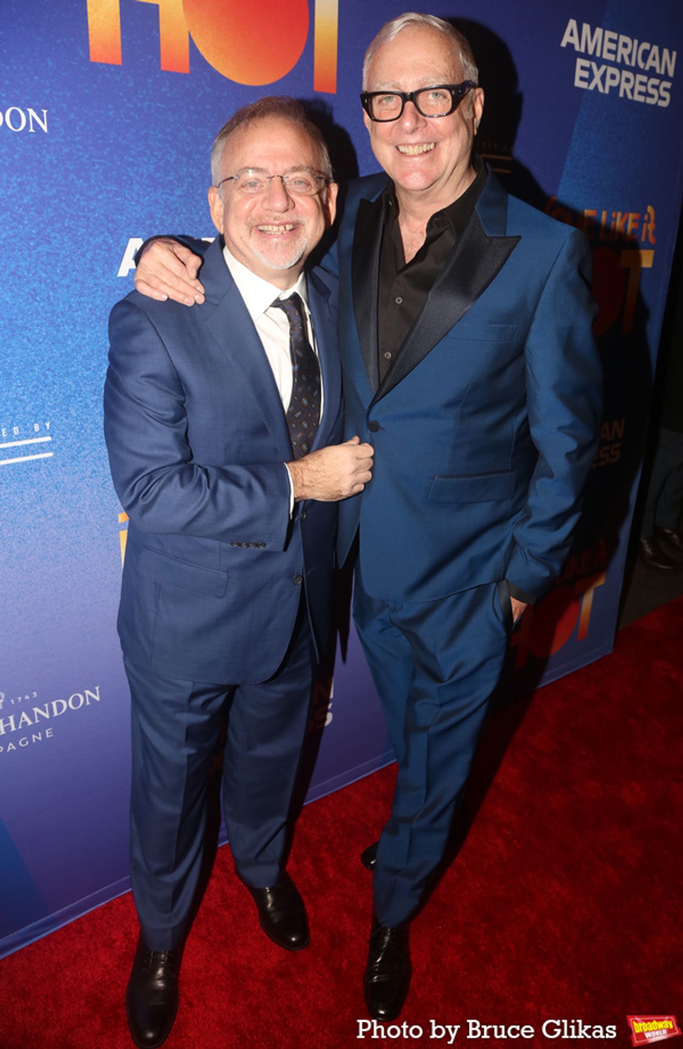 Photos: On the Red Carpet of SOME LIKE IT HOT Opening Night  Image