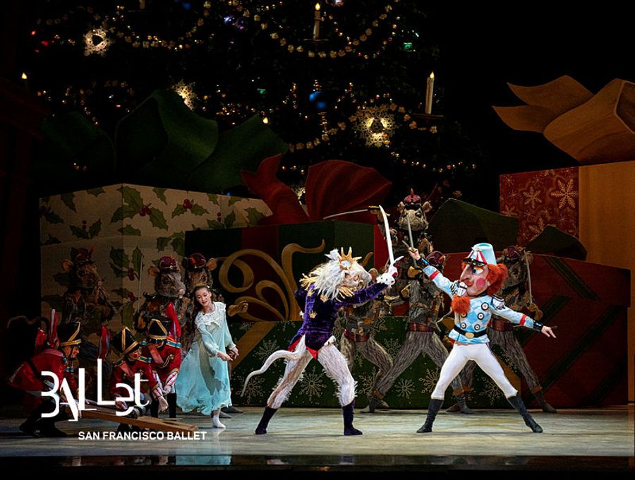 Review: NUTCRACKER at San Francisco Ballet Delivers a Flurry of Holiday Cheer Image