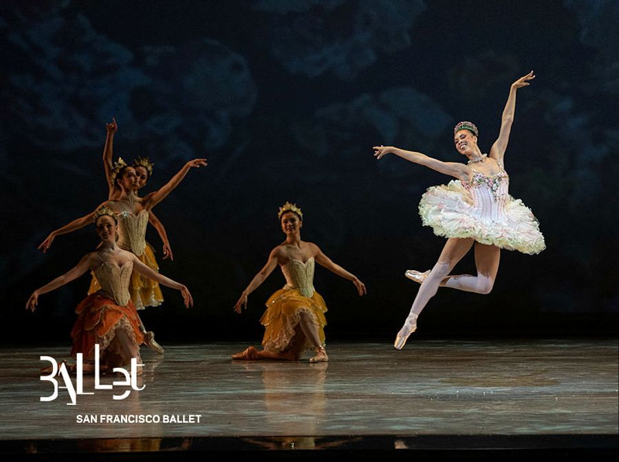 Review: NUTCRACKER at San Francisco Ballet Delivers a Flurry of Holiday Cheer Image