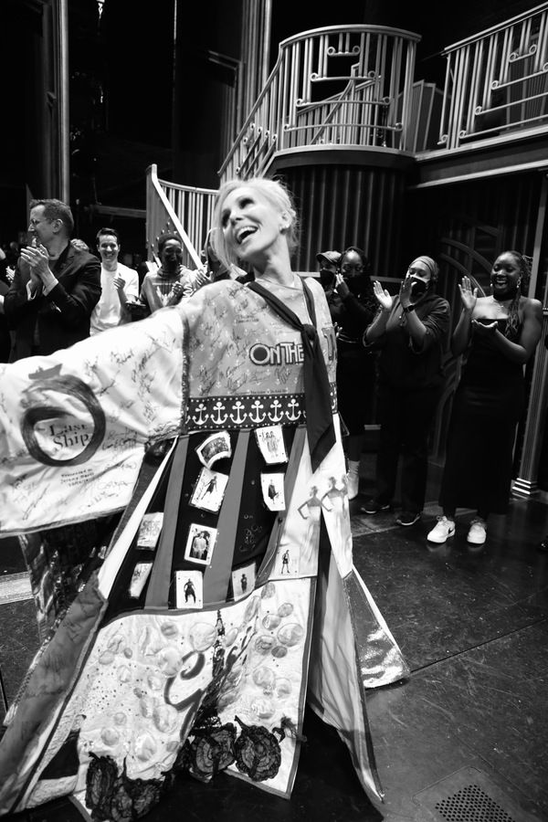 Photos: Inside the SOME LIKE IT HOT Legacy Robe Ceremony  Image